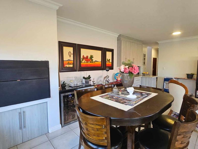 Breathtaking views & elegant living in Hartenbos - Photo 7