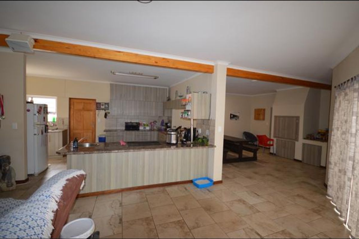 FREESTANDING HOME FOR SALE - HENTIESBAAI - Photo 2
