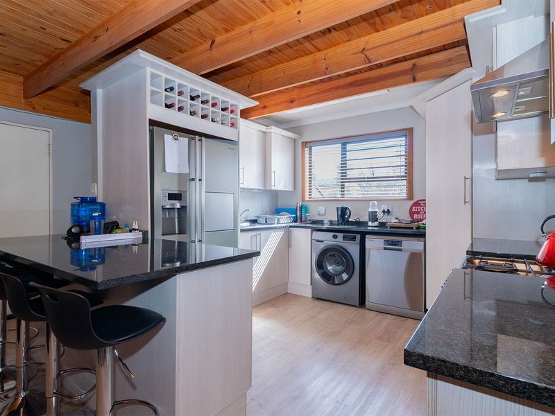 Stunning 3 bedroom 2 bathroom family home for sale in Pomona - Photo 3