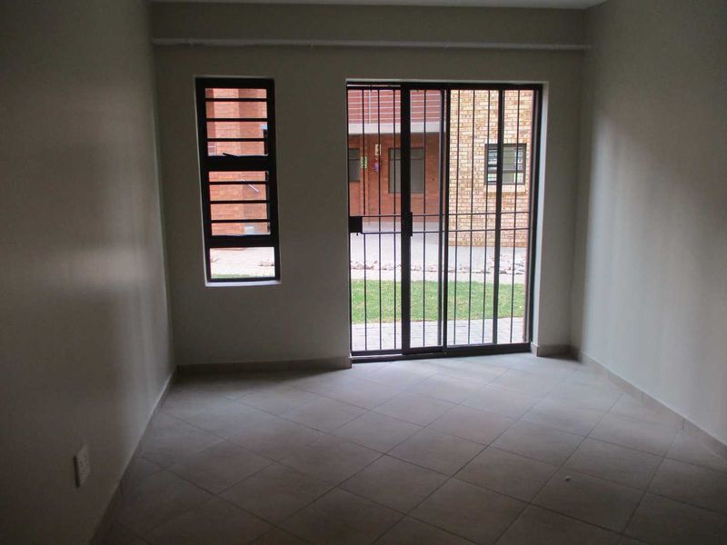 2 BEDROOM FLAT TO RENT IN PHILIP NEL PARK - Photo 9