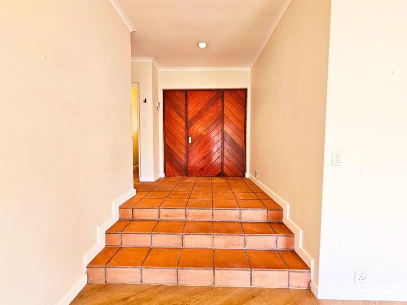 Elegant Family Home with Sweeping Sea Views in Sought-After Fish Hoek - Photo 9