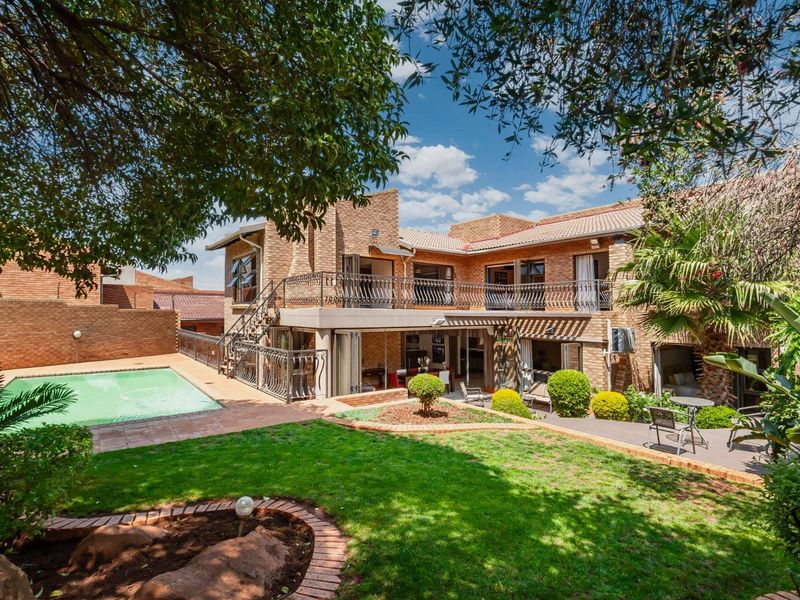 An Exclusive Meyersdal Masterpiece in a Prestigious Guarded Enclave - Photo 1