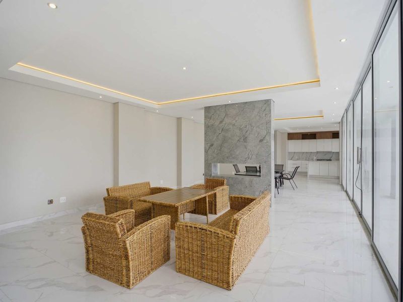 Brand-New 4-Bedroom Masterpiece in Prestigious Waterkloof Heights Available 1 May 2026 - Photo 10