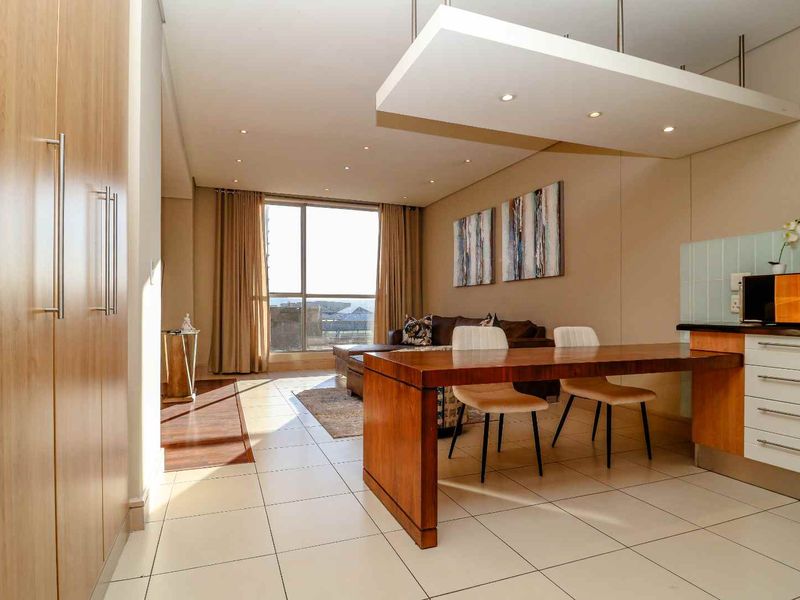 Upmarket Apartment Fully Furnished and Equipped! - Photo 2