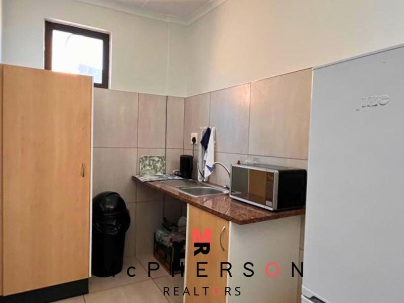 Beautiful Office Space for Sale - Photo 9