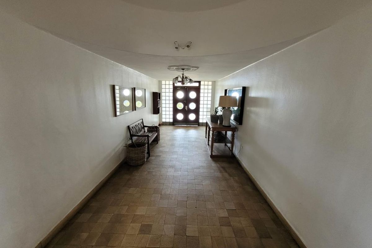 Stylish, Spacious Living in Morningside - Photo 3