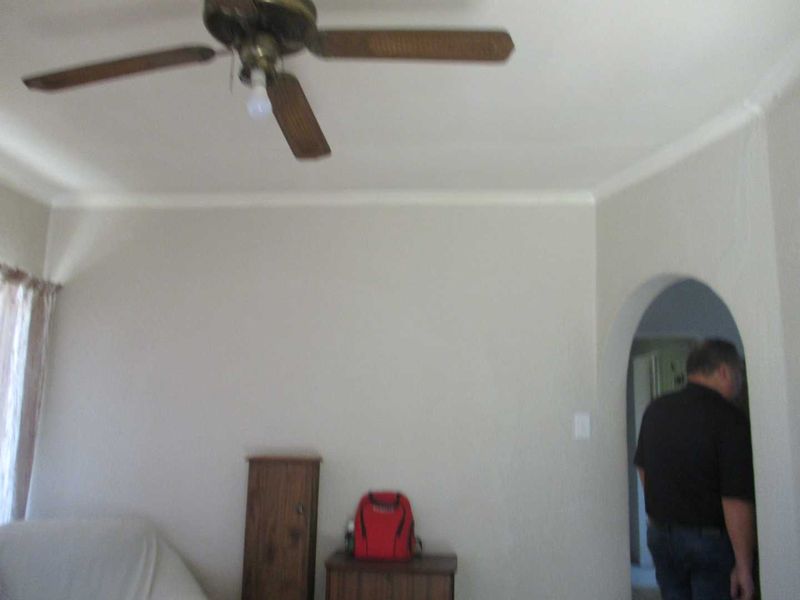 Enjoy the tranquility of Henley - Photo 8