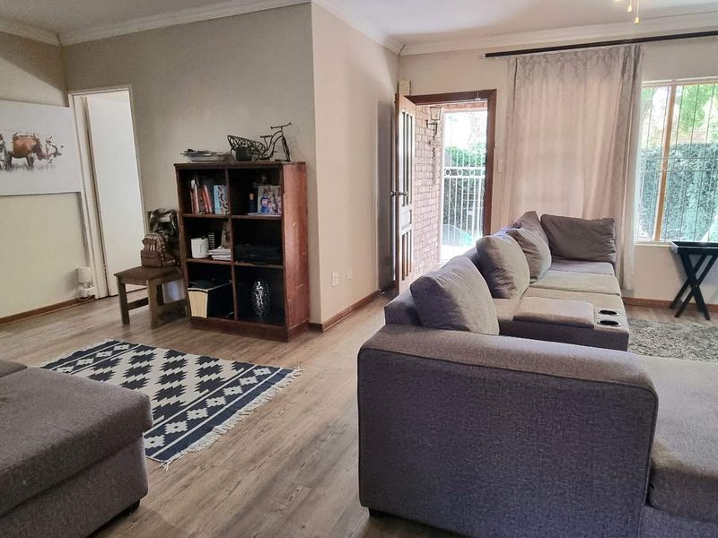 COMFORT, SPACE AND OPPORTUNITY KNOCKING - Photo 2