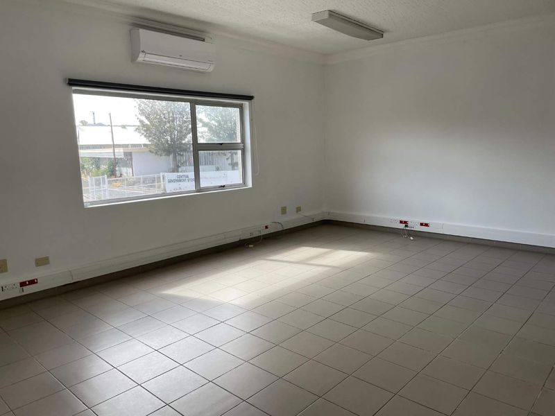 Office To Let - Photo 2