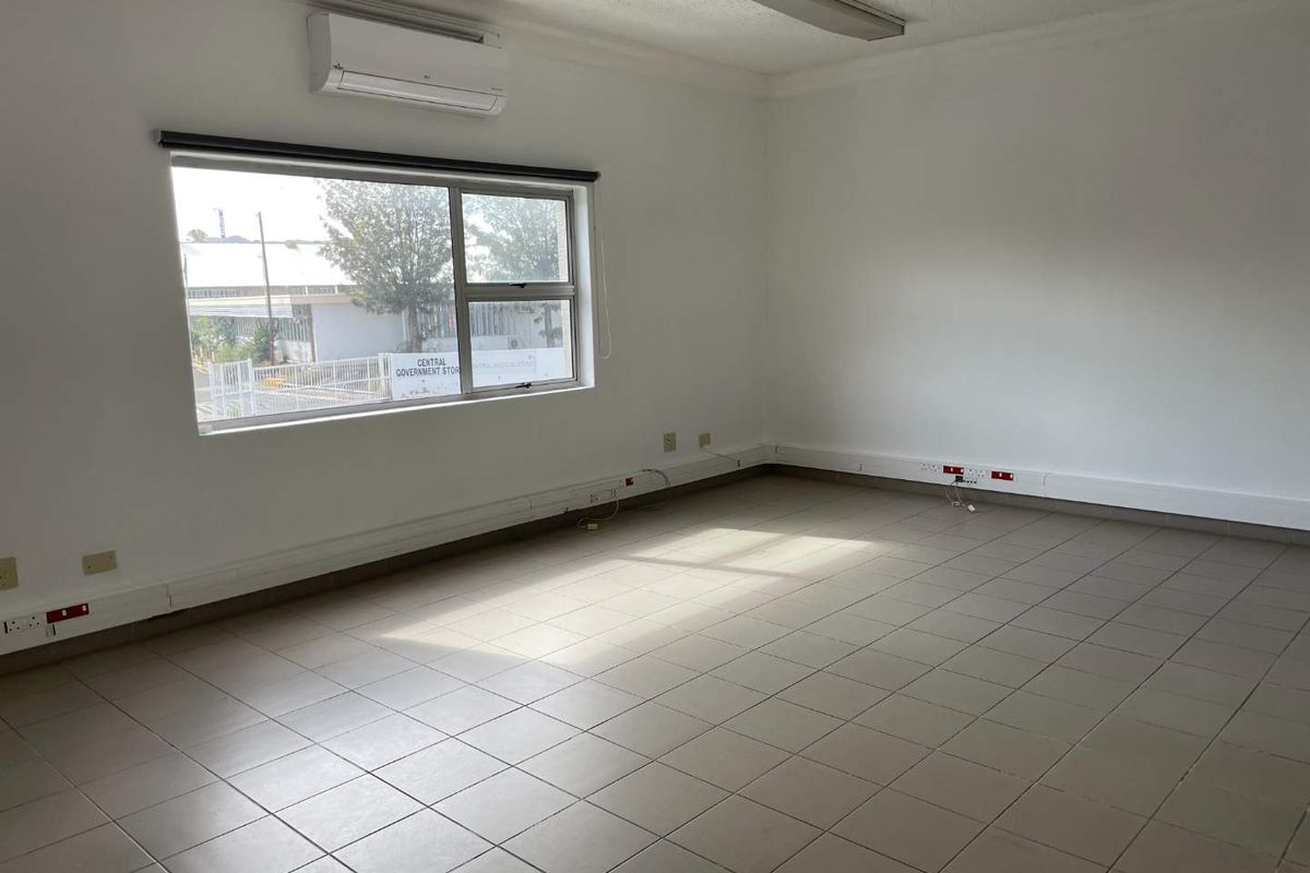 Office To Let - Photo 2