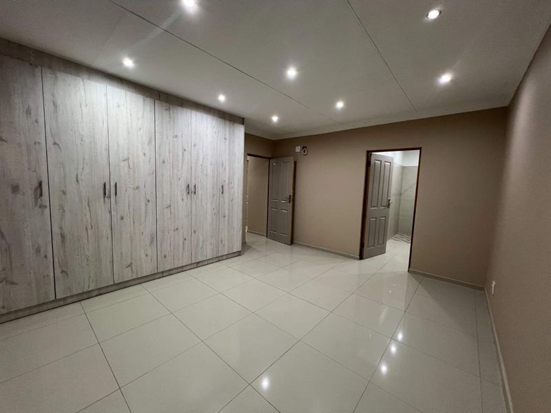 Secure and stylish: Full-Title homes with solar geysers and borehole! - Photo 6