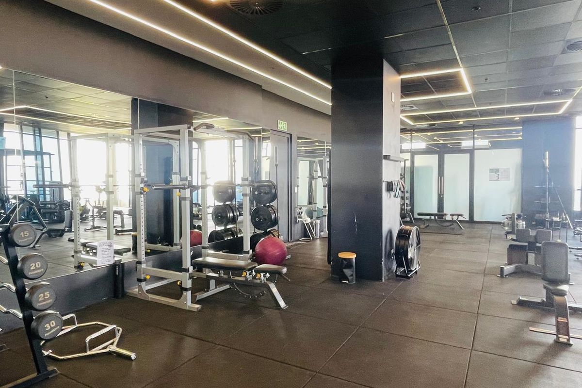 3 Bed Unfurnished Apartment in Illovo - Photo 4