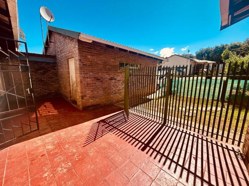 3 Bedroom townhouse for sale in Vryheid - Photo 5
