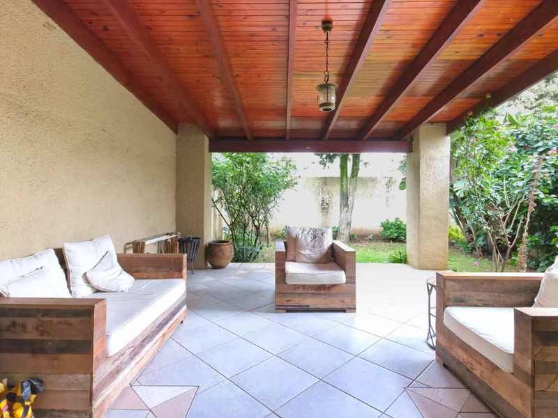 Perfect Location, Perfect space – 3 Bedroom Sandton Townhouse with Private Swimming Pool and Garden - Photo 9