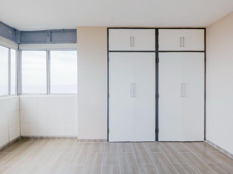 Modern unit on Beach Road - Photo 10