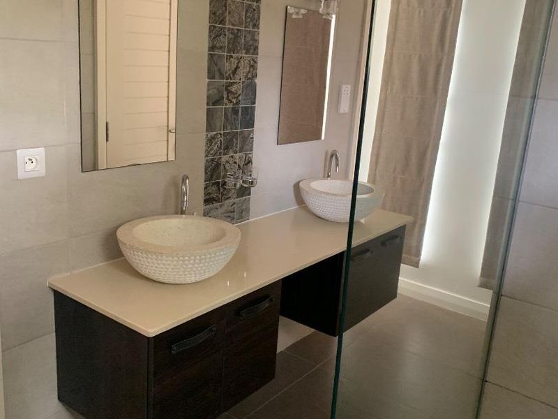 Exceptional Rental: Architectural Masterpiece at Domaine Mon Île - Photo 9