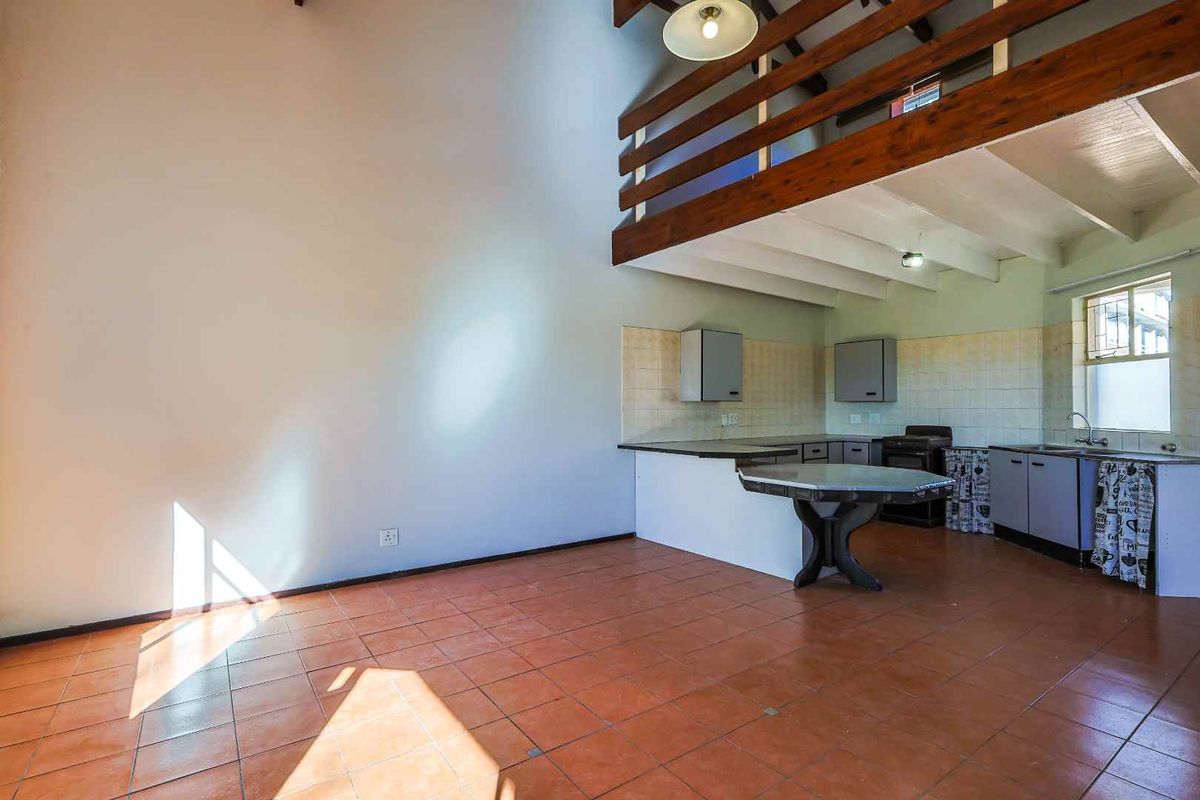 Exceptional Space, Prime Position, Outstanding Value. - Photo 3