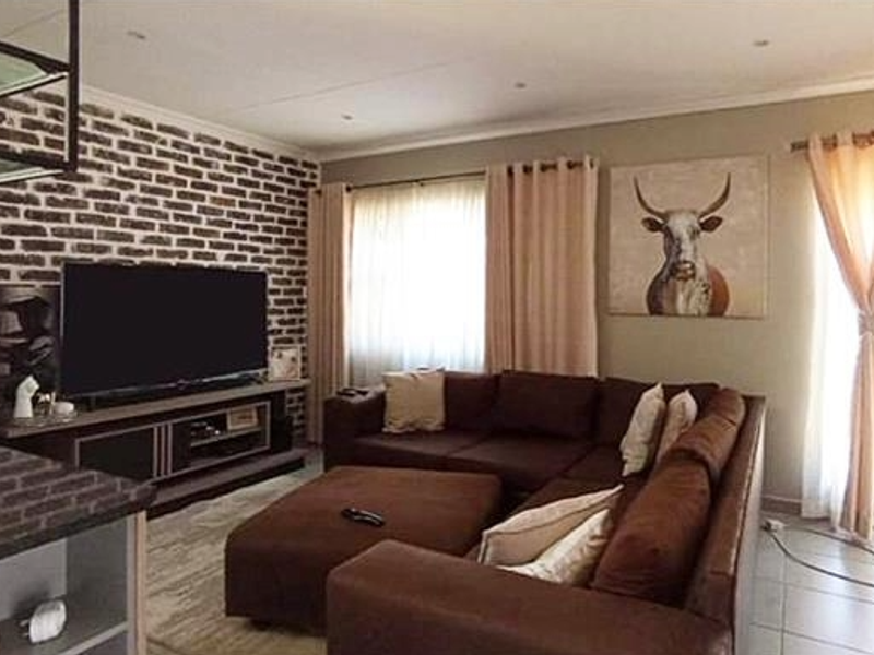 Modern Living, Maximum Security - Photo 4