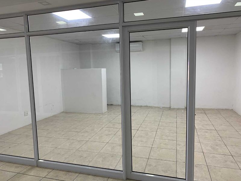 Prime Retail/Office Space in Neat Arcade – Secure Your Spot Today - Photo 7