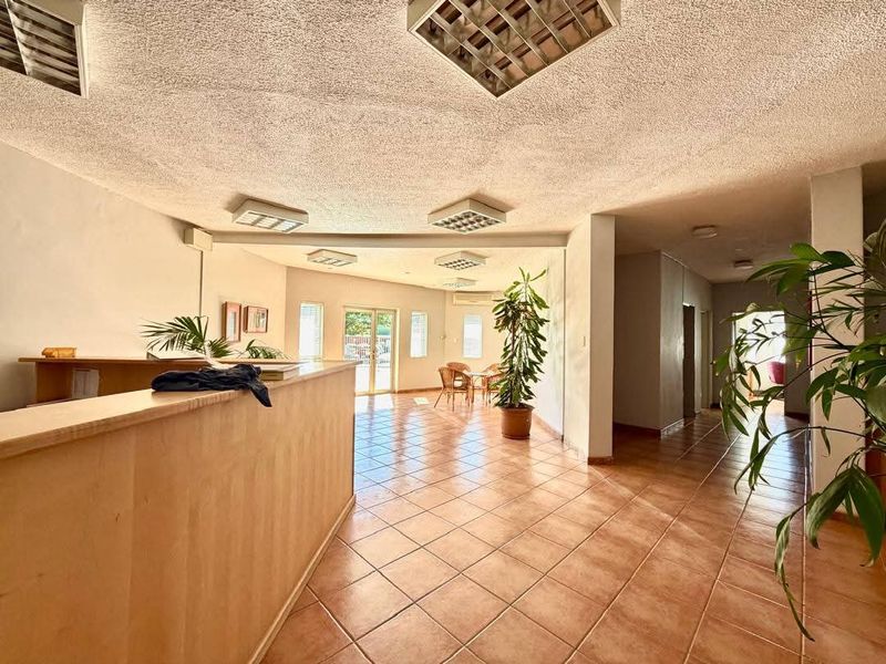 Prime commercial property for sale in Prosperita with 4,050 m2 erf . - Photo 2
