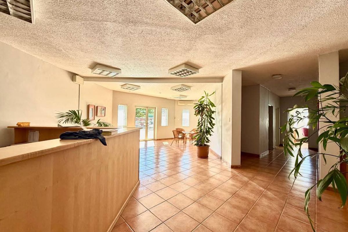 Prime commercial property for sale in Prosperita with 4,050 m2 erf . - Photo 2