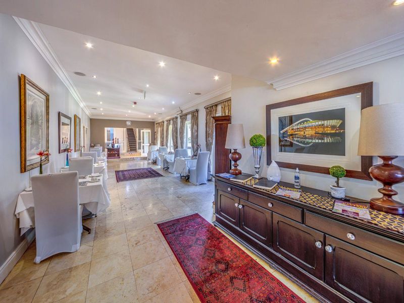 Unmatched Elegance: Boutique Hotel with Stunning 180° Pretoria Views - Photo 5