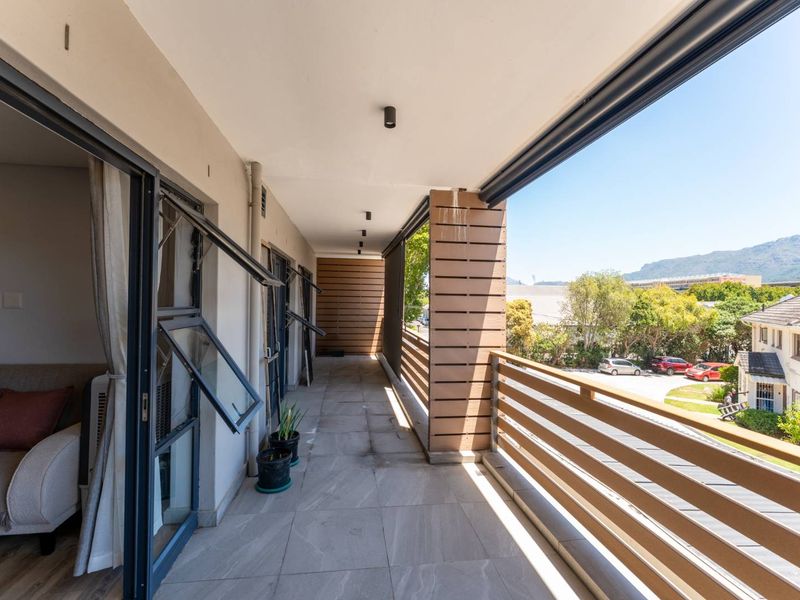 Spacious Balcony and stunning mountain views. - Photo 3