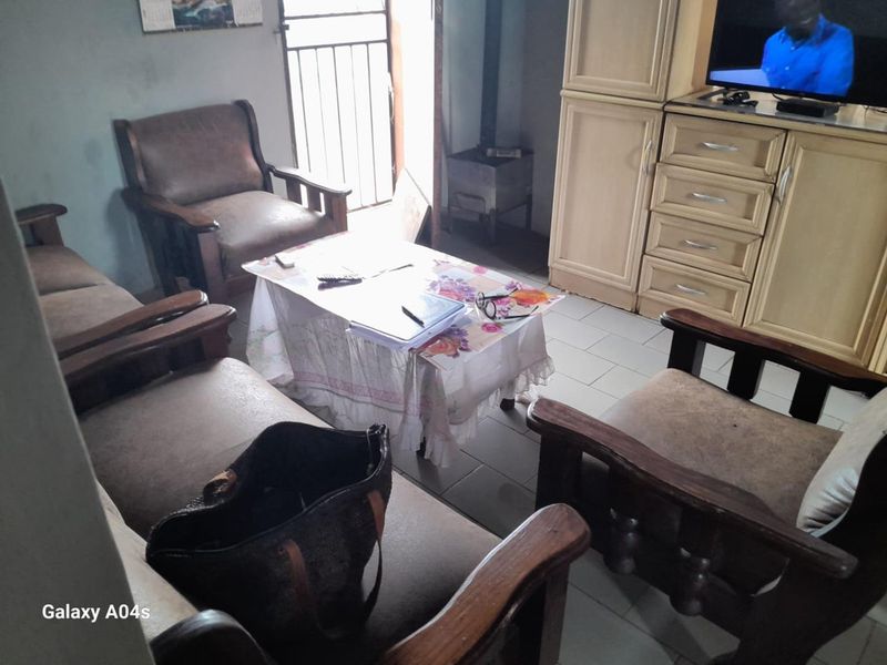 Smart 2 Bedroom RDP (neat and spacious) - Photo 8