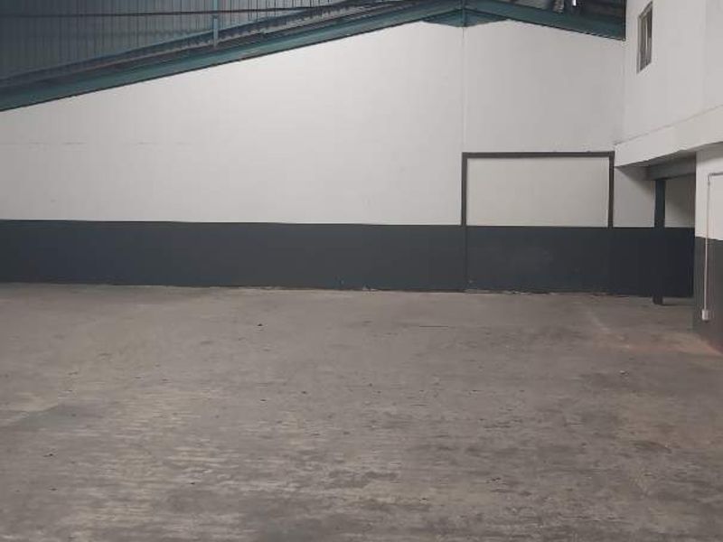 Warehouse/Distribution/manufacturing facility to let in Sidwell. - Photo 5