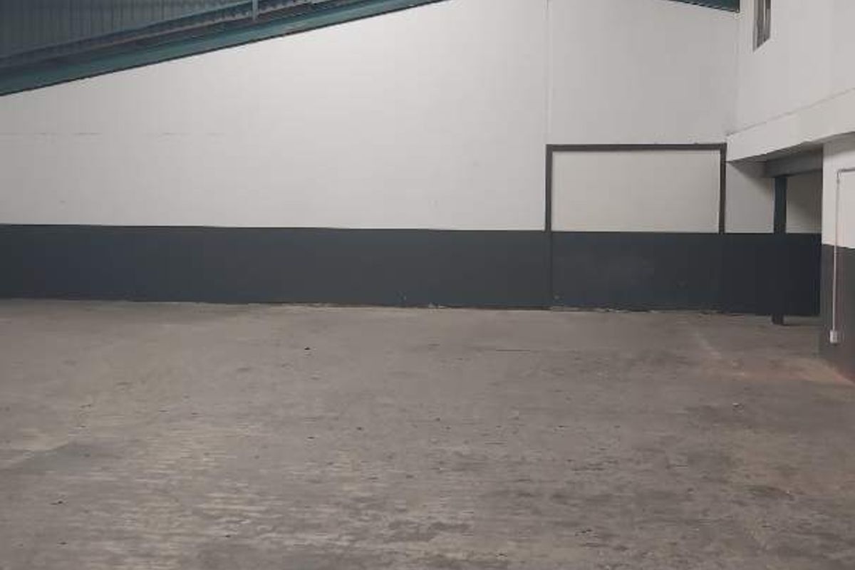 Warehouse/Distribution/manufacturing facility to let in Sidwell. - Photo 5