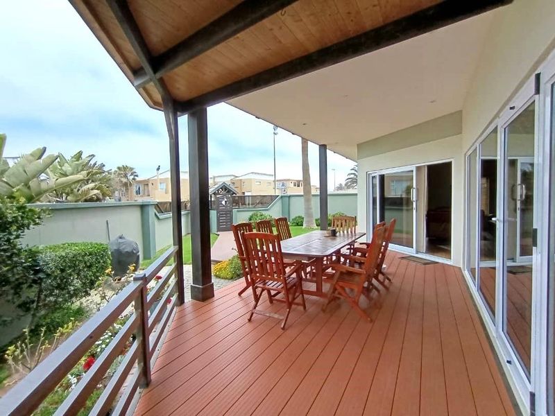 Vogelstrand Gem: Stunning Views, Prime location - Home for Sale - Photo 4