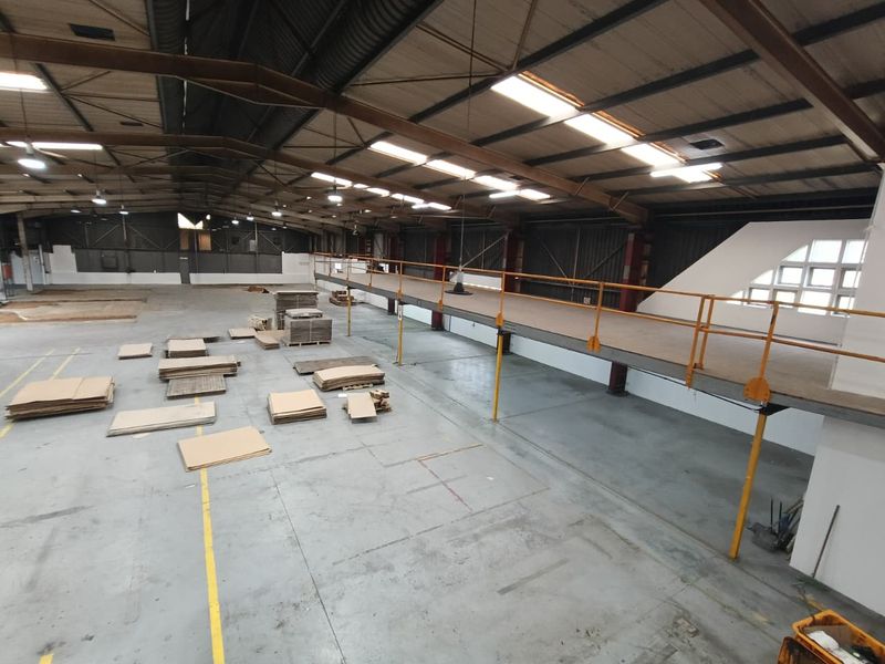 Stand-alone industrial facility |  Yard  |  150 amps - Photo 6