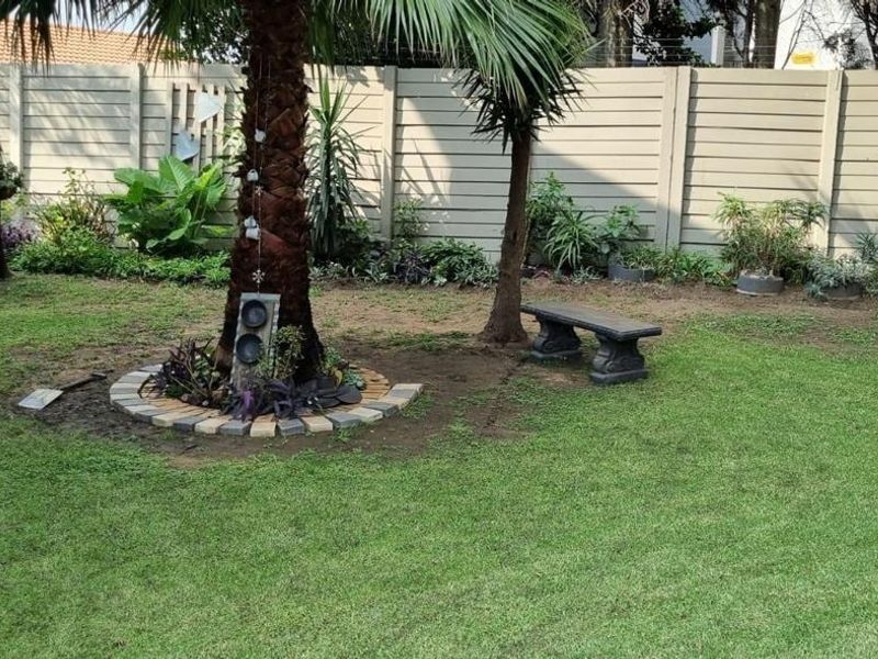 3 Bedroom Apartment for sale in Verwoerdpark - Photo 3