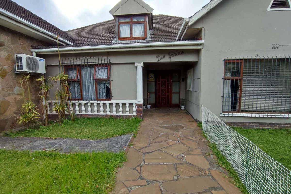 10 Bedroom House for Sale - Photo 4