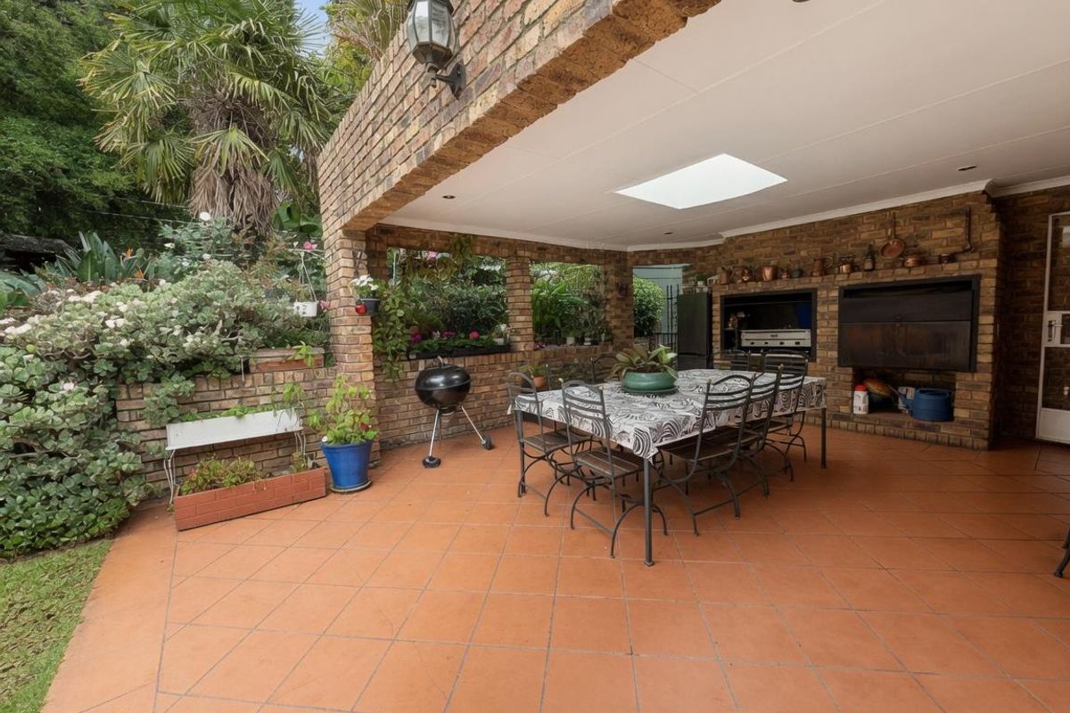 A Home with Heart, Space & Endless Potential in the Prestigious Morningside Manor - Photo 4