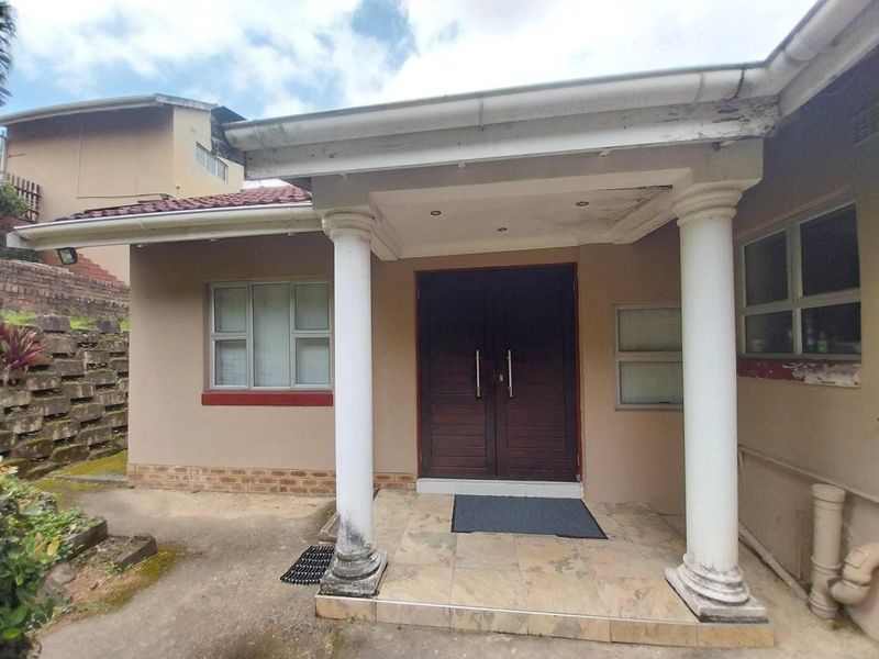 4 Bedroom Home - Photo 5