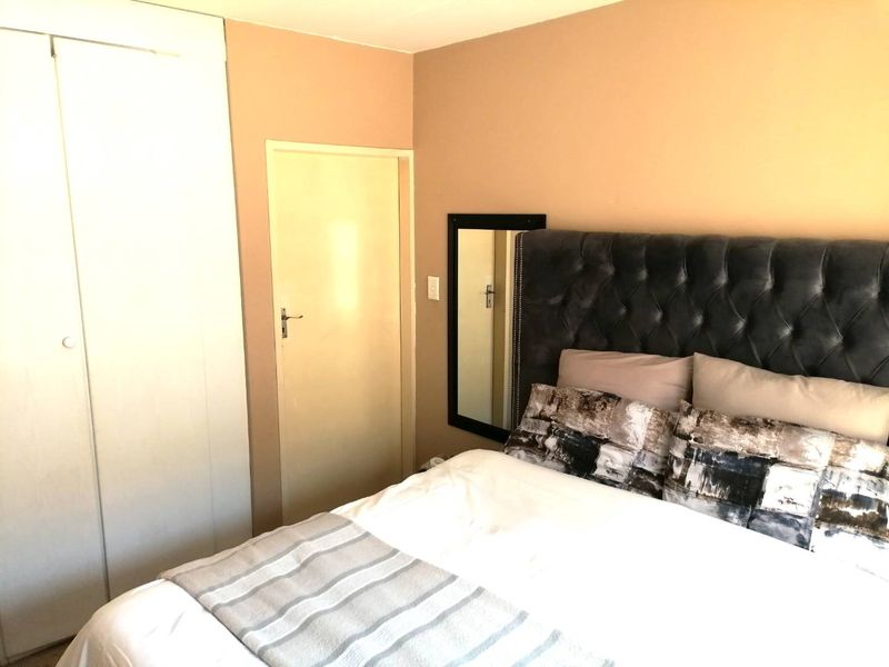 Two Bedroom Apartment For Sale - Photo 10