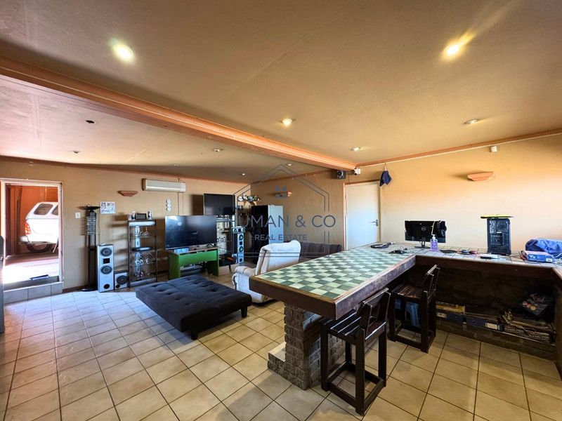 Ideal Opportunity near Duneside School and town center - Photo 5