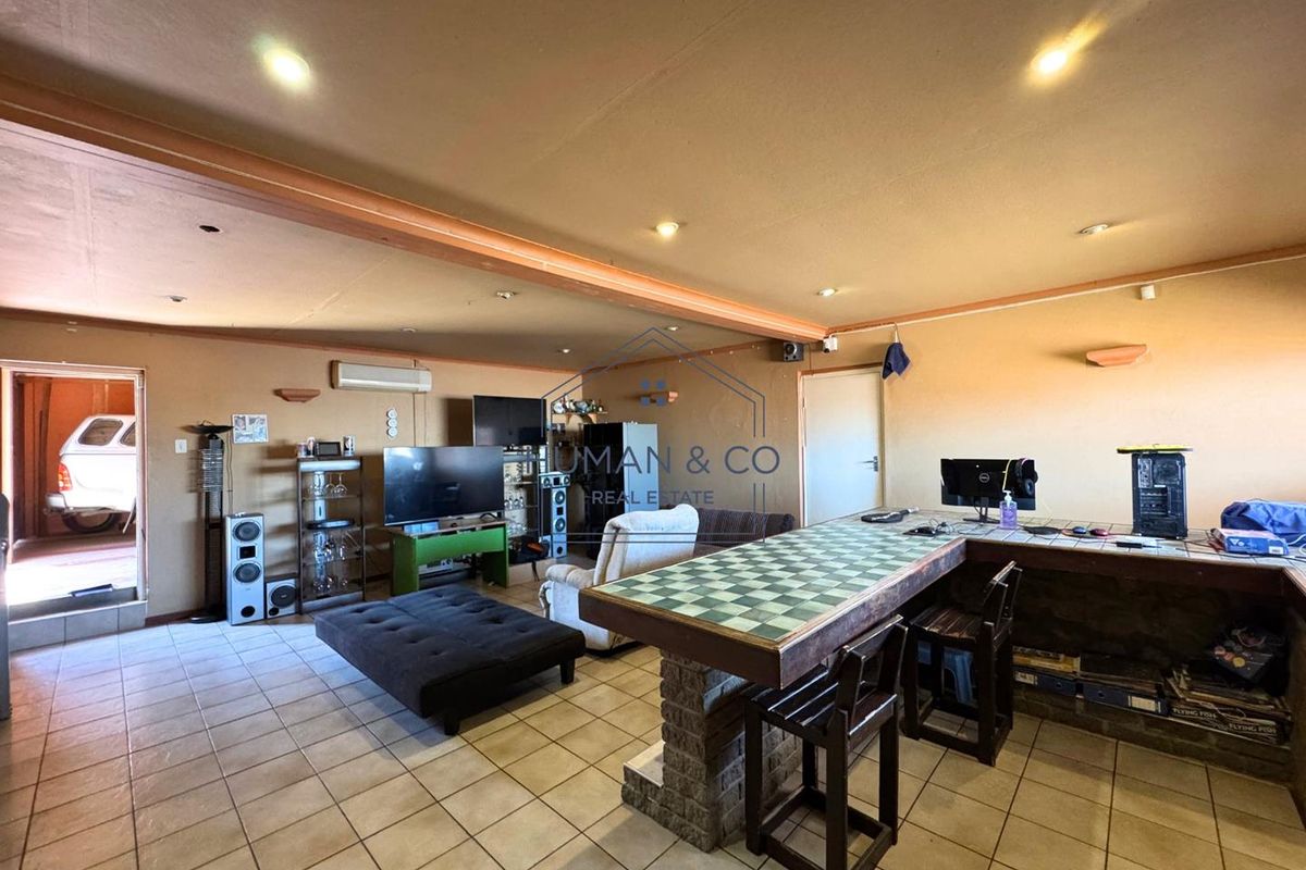 Ideal Opportunity near Duneside School and town center - Photo 5