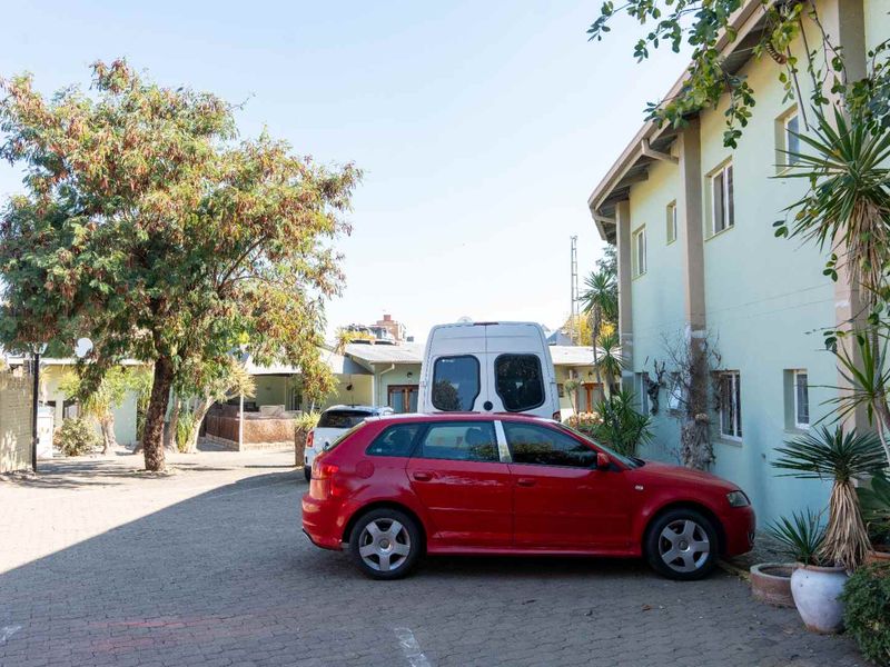 Windhoek Central - 17 bedroom Hotel Fore Sale - Photo 10