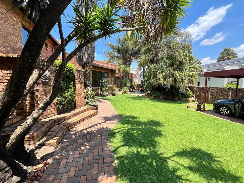 4 Bedroom House for sale - Photo 5