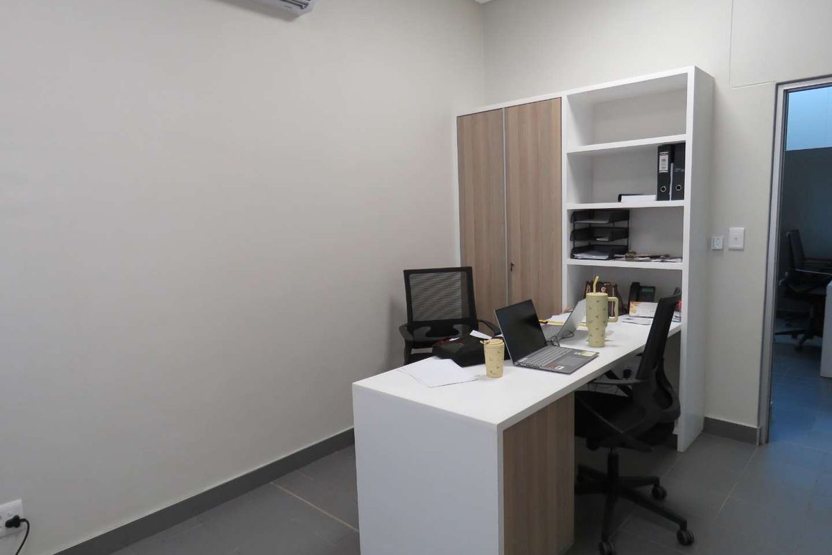 Perfect Professional Space for Healthcare Experts - Photo 4