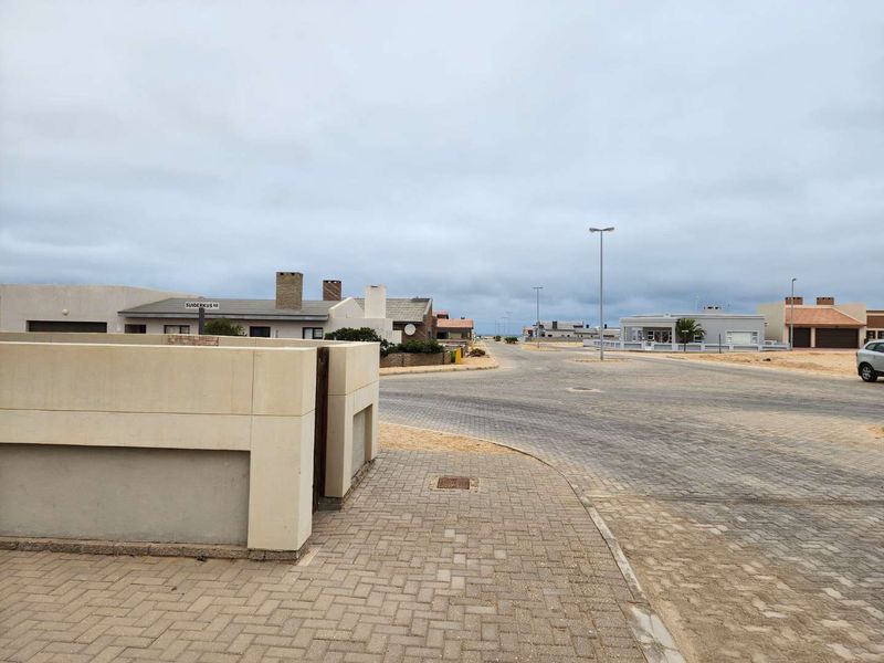 Corner property with a northwestern view. - Photo 2