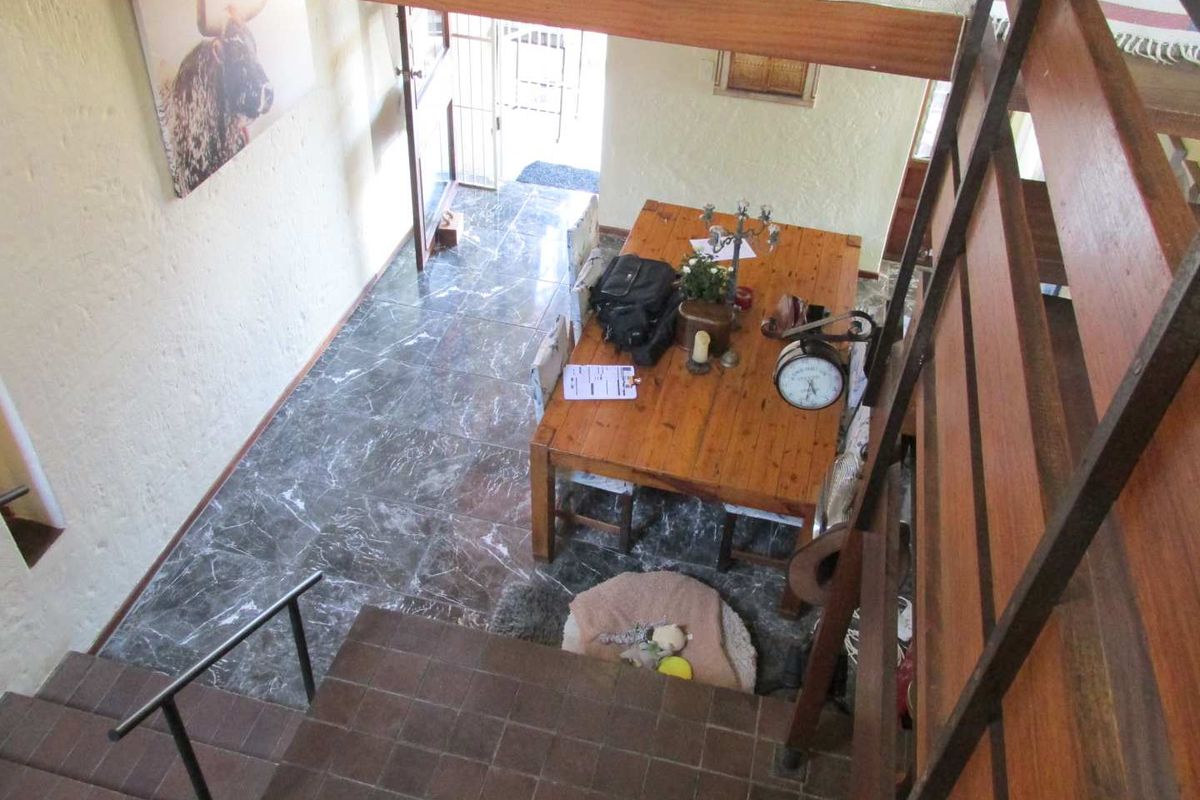 Dream Home with Pool & Mountain Views in Westbank! - Photo 4