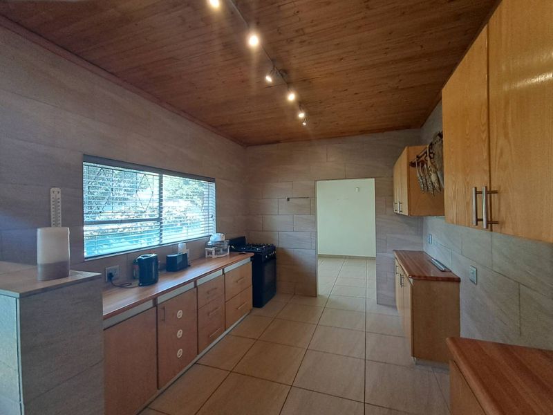 Main House & Cottage: Ideal for Family & Guests! - Photo 4