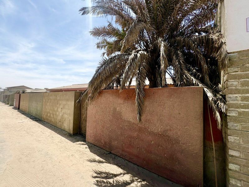 2x3 Bedrooms Units & Flats For Sale in Walvis Bay Central - Photo 4