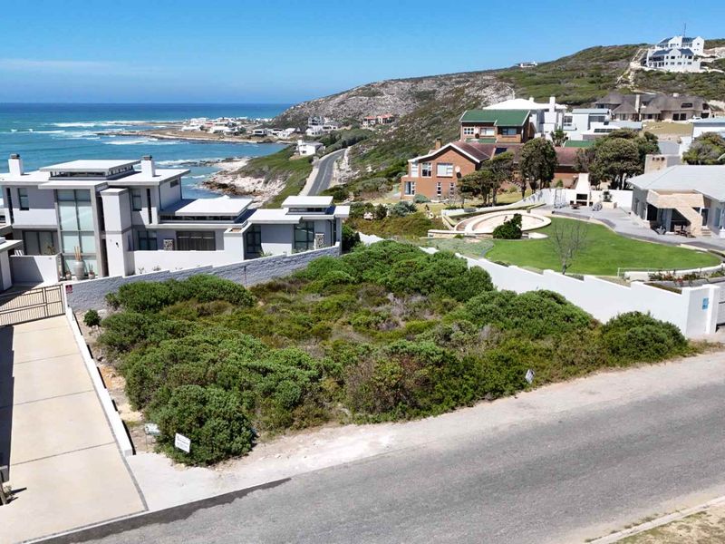 VACANT LAND - Minutes from the sea - Photo 4