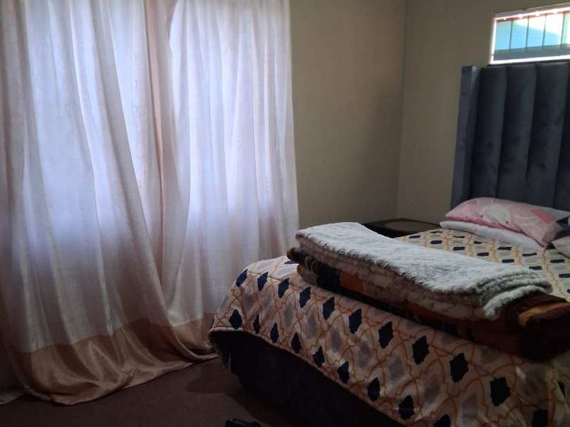 3 Bedroom House For Sale in Vanderbijlpark CE1 - Photo 5