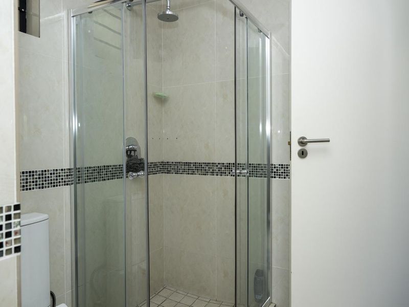 Orchid Ridge: Perfect 1-Bedroom with Balcony Views - Photo 8