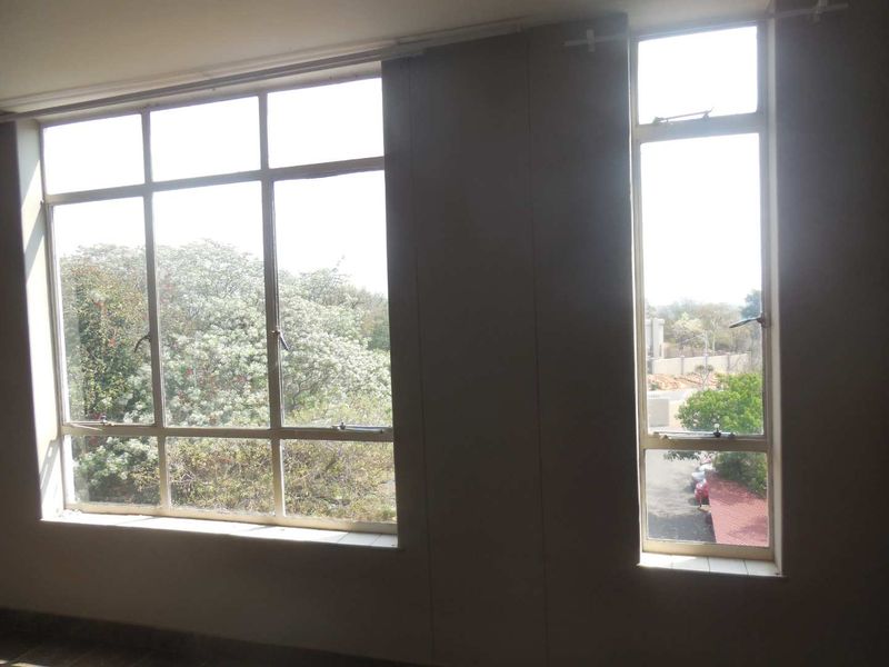 1 Bedroom Apartment in La Montagne - Photo 6